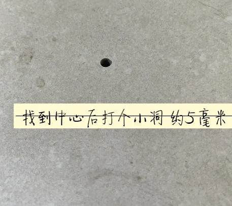 丽江瓷砖空鼓维修公司专业解答在瓷砖铺贴过程中，如果砂料搅拌不均匀，将会带来以下问题